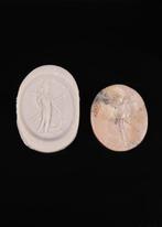 Oud-Romeins Beige edelsteen Diepdruk met een godheid