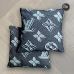 Louis Vuitton - New set of 2 pillows made of Louis Vuitton, Antiek en Kunst