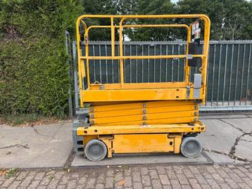 Haulotte Optimum 8AC 8m schaar hoogwerker beschikbaar voor biedingen