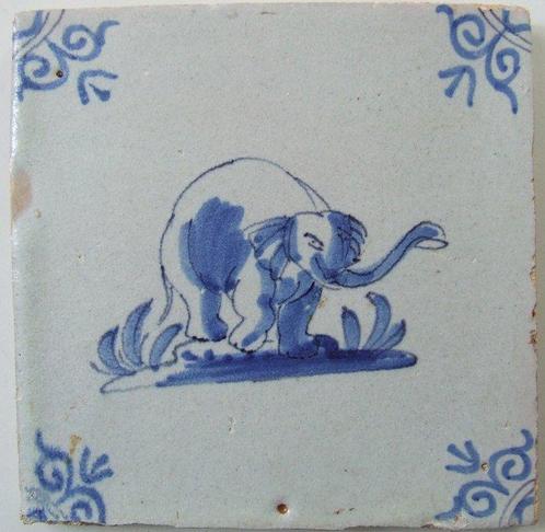 Tegel - Tegel met een Grote Olifant - 1600-1650, Antiek en Kunst, Antiek | Glaswerk en Kristal