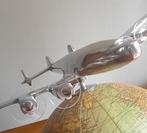 AM Avion Super Constellation sur globe époque empires, Antiek en Kunst