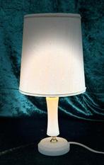 Art Déco Tischlampe – Weißer Marmor mit Messingelementen und, Antiek en Kunst