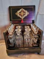 Armoire à liqueurs - bois et cristal, Antiek en Kunst