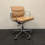 Design bureaustoel, Vitra soft Pad Chair EA 217, bruin leder, Bureaustoel