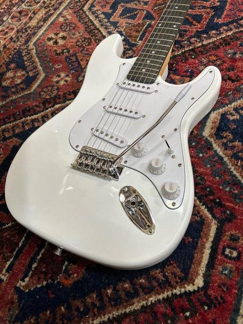 Lintage Guitars - Olympic White - ST-1 (Stratocaster) - -, Muziek en Instrumenten, Snaarinstrumenten | Gitaren | Akoestisch