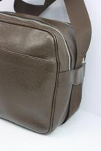 Louis Vuitton - Taiga Reporter PM - Sac à bandoulière