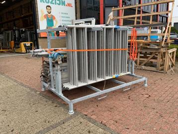 Online veiling: Aluminium Steiger op Stalen Bok beschikbaar voor biedingen