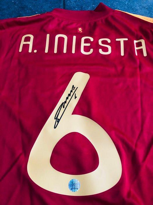 Andres Iniesta - Signed Spain 2020 Football Shirt, Verzamelen, Overige Verzamelen