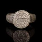 Viking periode Bronzen ring met runen (Zonder Minimumprijs)