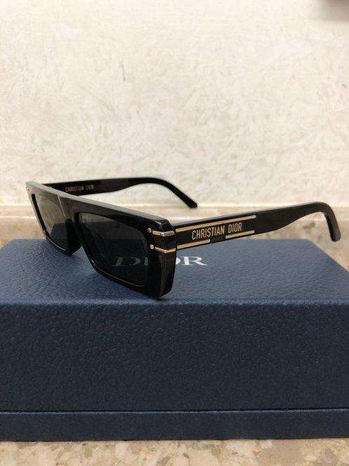 Christian Dior - Signature S2U - Lunettes de soleil, Handtassen en Accessoires, Zonnebrillen en Brillen | Dames