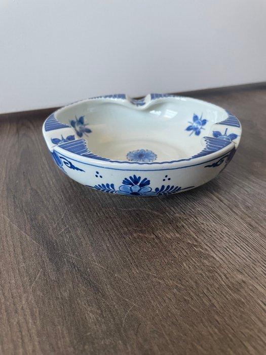 Decoratief ornament - De Porceleyne Fles, Delft - Nederland, Antiek en Kunst, Antiek | Glaswerk en Kristal