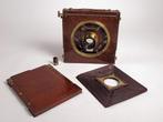 W. Watson & Sons Acme field camera with revolving back, lens, Nieuw