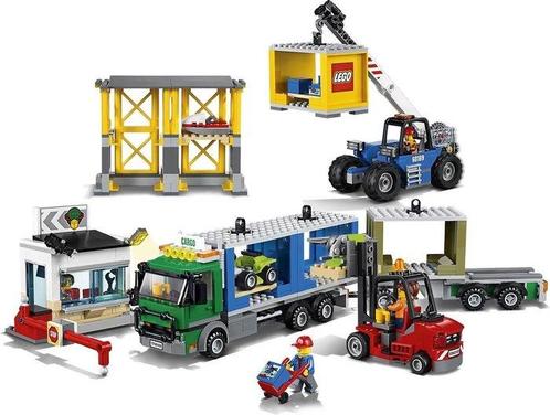 Lego - Ville - 60169 - Terminal de fret - 2000-à nos jours, Enfants & Bébés, Jouets | Duplo & Lego