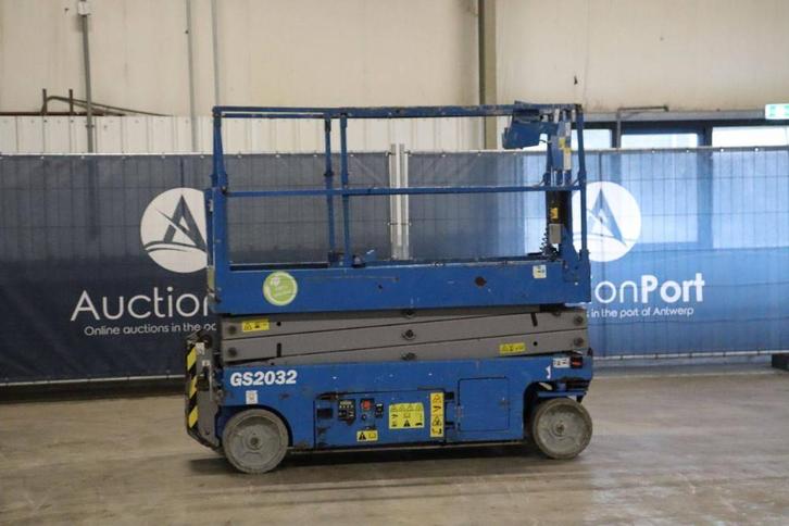 Veiling: Schaarlift Genie GS-2032 Elektrisch 7.9m 2014, Zakelijke goederen, Machines en Bouw | Liften, Steigers en Ladders, Ophalen