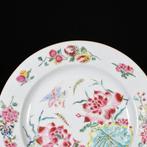 Bord - Assiette aux émaux de la Famille Rose à décor de