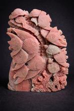 Sculpture en opale rose de qualité supérieure Une pièce de, Collections