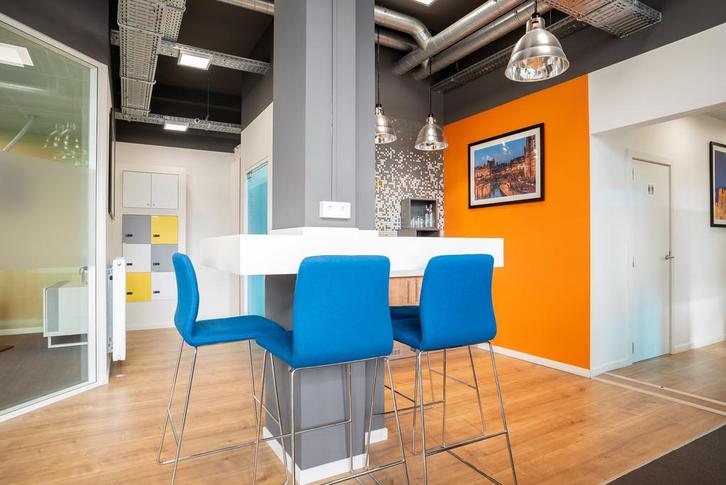 Werkplek-membership in Railway Station Express, Articles professionnels, Immobilier d'entreprise