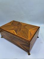 Kist - Marqueterie - Hout - Grote Tafelkist, Antiek en Kunst