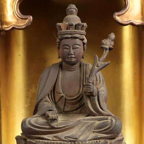 Kwan Yin (Guanyin) Bodhisattva Statue in Lacquered Buddhist, Antiek en Kunst, Antiek | Overige Antiek