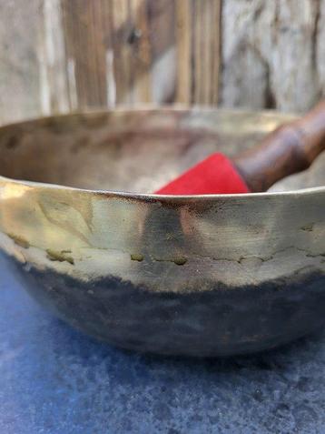 Onbekend - Oude Ultabati Singing bowl 22,5 cm - -