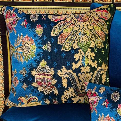 Pierre Frey - Nieuwe set van vier - Kussen, Antiek en Kunst, Antiek | Tapijten, Tafelkleden en Textiel