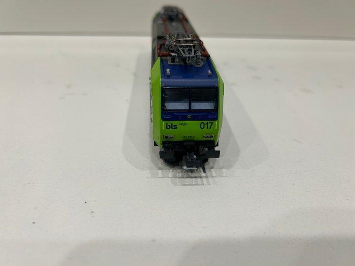 Roco H0 - 69594,17 - Modeltrein locomotief (1) - BLS, Hobby en Vrije tijd, Modeltreinen | H0