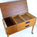 Naaidoos - Hout - kast commode zonder spijkers, Antiek en Kunst