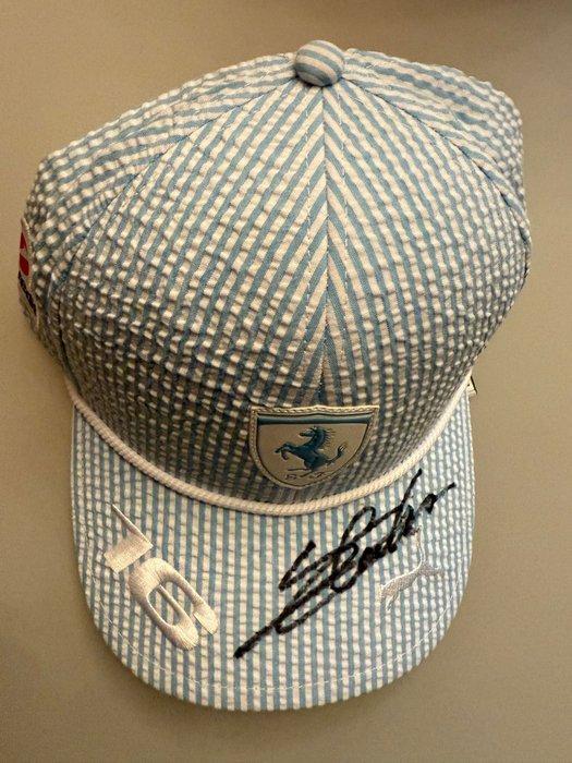 Ferrari - Formule 1 - Charles Leclerc - 2025 - Honkbalpet, Verzamelen, Automerken, Motoren en Formule 1