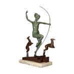 Sculpture, Diana met honden - Godin - 37 cm - Fer