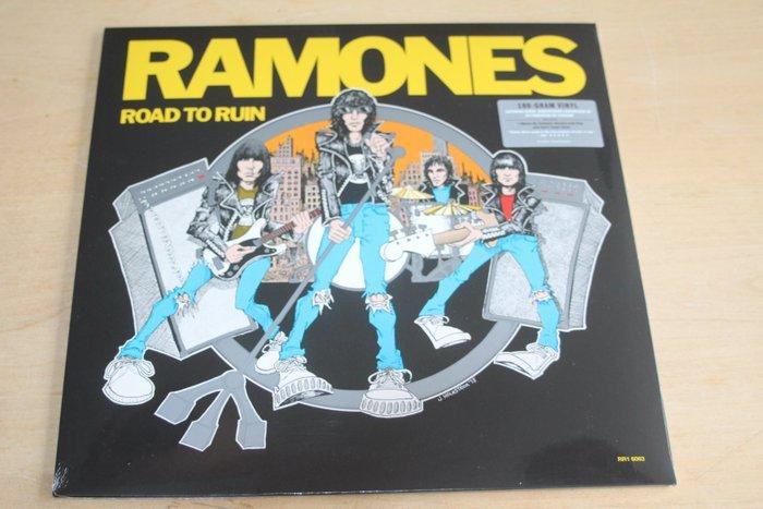 Ramones - Road To Ruin + Backstage Passes + Guitar Pick +, Cd's en Dvd's, Vinyl Singles