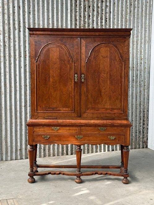 Kast op een standaard - Amsterdams kruisvoetkabinet,, Antiek en Kunst, Antiek | Meubels | Stoelen en Sofa's