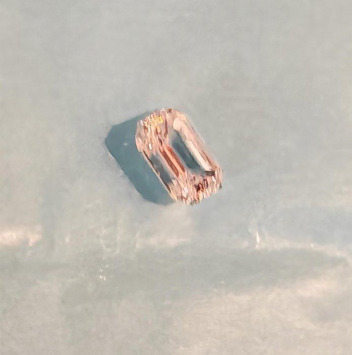 1 pcs Diamant (Natuurlijk) - 0.59 ct - Smaragd - D, Handtassen en Accessoires, Edelstenen