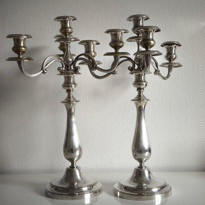 Christofle - Kaarsenhouder “Cluny” 4-licht kandelaar (2) -, Antiquités & Art, Antiquités | Meubles | Tables