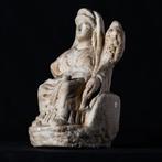 Oud-Romeins Marmeren beeldje van de godin Tyche, 24,5 cm -