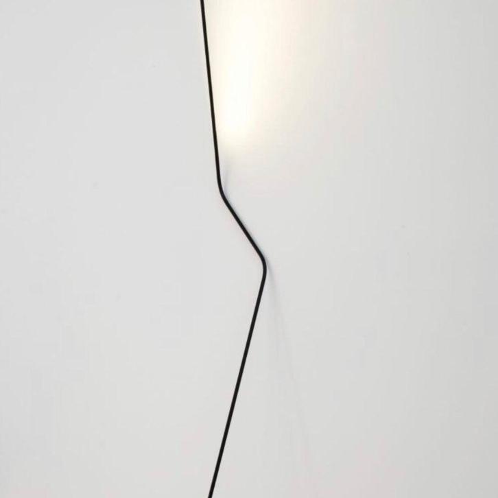 Nemo Neo Vloerlamp, Livres, Maison & Jardinage, Envoi