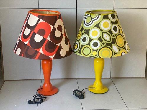 Tafellamp - Hout, Katoen - Twee vintage tafellamp, Antiek en Kunst, Kunst | Designobjecten