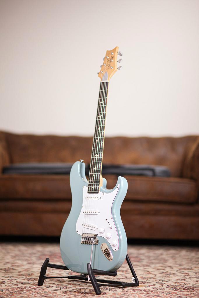 PRS SE Silver Sky 2024 | Stone Blue, Musique & Instruments, Instruments à corde | Guitares | Électriques, Envoi