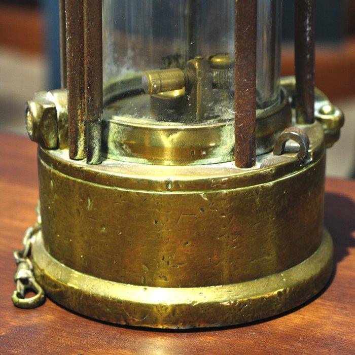 Protector Lamp & Lighting Company Ltd. di Eccles, Manchester, Antiek en Kunst, Curiosa en Brocante