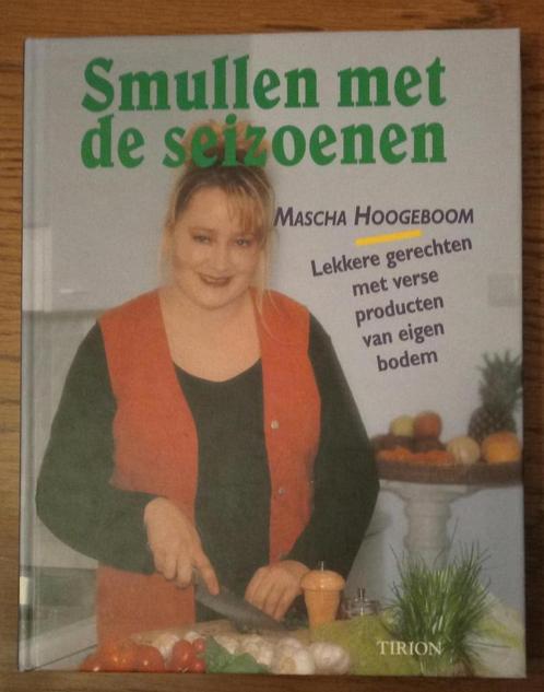 SMULLEN MET DE SEIZOENEN 9789051217544 M. Hoogeboom, Boeken, Kookboeken, Zo goed als nieuw, Verzenden