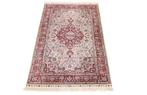 Silk Hereke Carpet with 10/10 Quality - Luxe pur ~1 Mio., Huis en Inrichting, Stoffering | Tapijten en Vloerkleden, Nieuw
