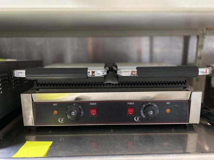 panini grill - 40x58x21 lxbxh, Zakelijke goederen, Horeca | Keukenapparatuur, Ophalen of Verzenden
