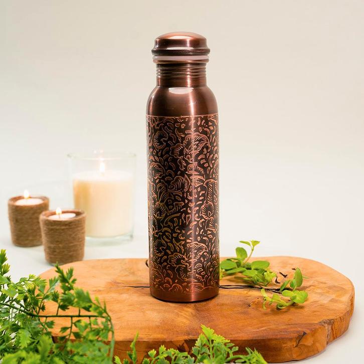 Puur Koperen Waterfles Bloemengravure Antique - 1 liter, Sport en Fitness, Gezondheidsproducten en Wellness, Ophalen of Verzenden