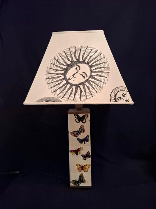 Fornasetti Milano - Piero Fornasetti - Tafellamp - Farfalle, Antiek en Kunst, Antiek | Meubels | Stoelen en Sofa's
