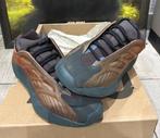 Adidas - YZY 700 V3 - Low-top sneakers - Maat: EU 42.5