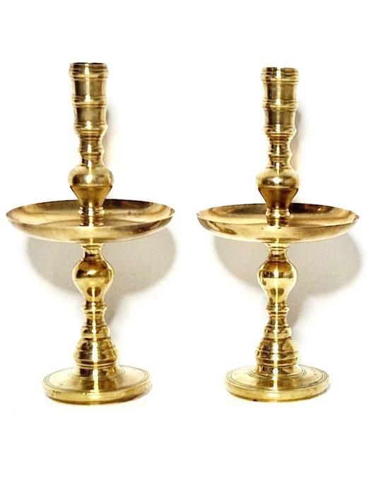 Kandelaar Heemskerk (2) - Messing - schijfkandelaars, Antiek en Kunst, Antiek | Overige Antiek