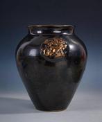 Vase - Vase Art Déco • glaçure brune avec relief de putto et, Antiek en Kunst