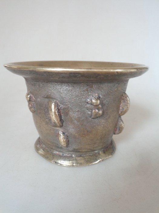 Vijzel - Brons - Ribbenvijzel 17e eeuw, Antiek en Kunst, Antiek | Overige Antiek