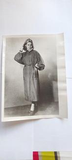 United press Photo London - Photographie modele Russe posant
