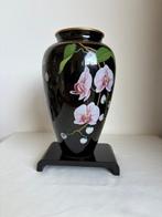 Franklin Mint - By “Makoto Miyagi” The Vase of the Fragrant