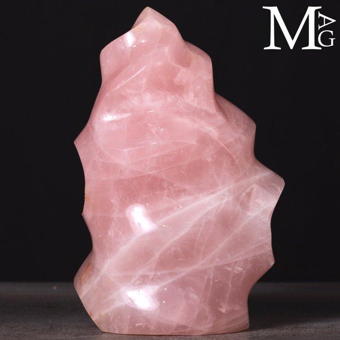 Uitgehouwen in natuurlijke rozenkwarts, gevormd tot een, Antiek en Kunst, Curiosa en Brocante